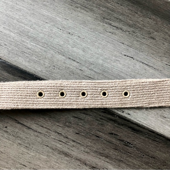 ❤️ LAST DAY Vintage 70s Khaki Knit Belt with Lucite Buckle - Picture 4 of 8